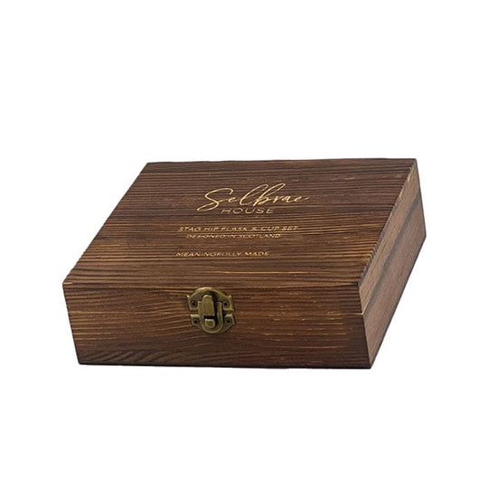 Selbrae House – Hip Flask Set – Metal Engraved – Stag Design - Mood4whisky